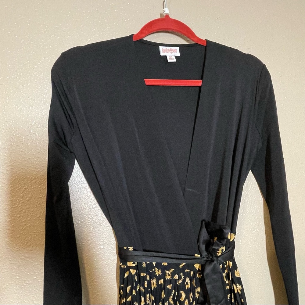 NWT LuLaRoe DeAnne Black And Gold Aztec Print Pleated Long Dress XS - Picture 5 of 8
